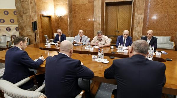Premierul Bolojan, consultări cu liderii sindicali pe seama măsurilor pentru reducerea deficitului bugetar