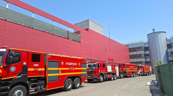 Incendiu la AFI Cotroceni. Pompierii intervin pentru stingerea flăcărilor
