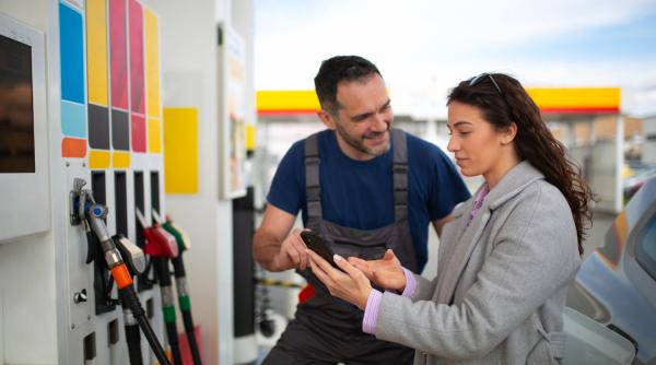 Creșteri de preț semnificative la carburanți în București: analiză completă pe sortimente