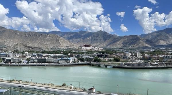 China începe construcția celui mai mare baraj hidroelectric din lume