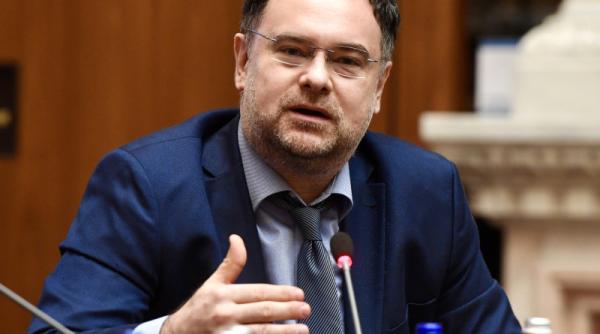 Încrederea în economie se prăbușește! Inflație, taxe și pericol de rating „junk”