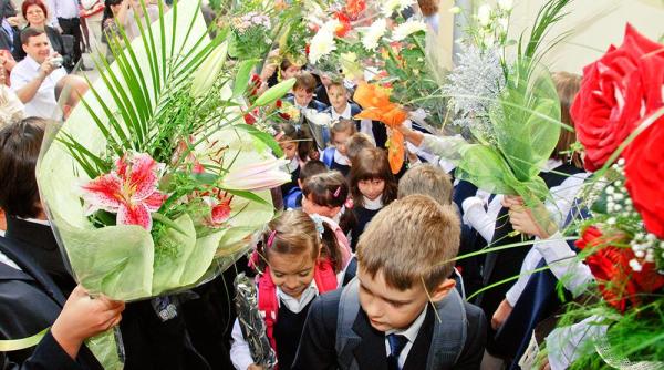 Bani gratis pentru educație, lăsați nefolosiți de mii de români. Avertisment transmis de MIPE