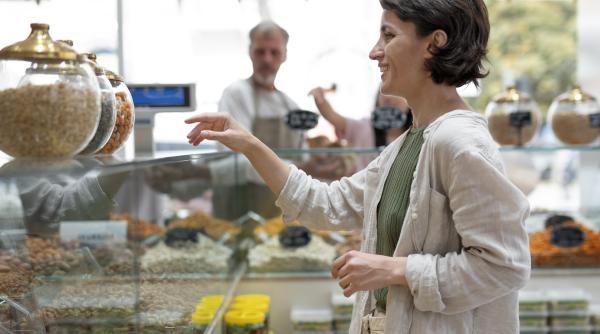 Un sirop de tuse vechi de secole a devenit vedetă pe piața globală, cu vânzări care cresc exponențial