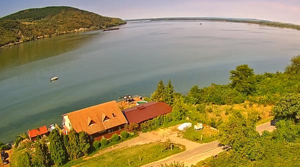 Hidrologii dau alarma: Dunărea coboară la 2.200 mc/s, mult sub normal