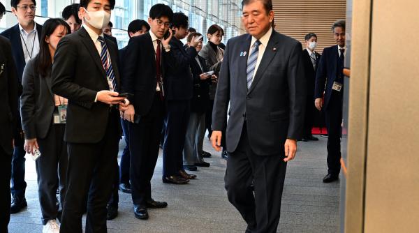 Piețele asiatice cresc, în pofida demisiei premierului din Japonia