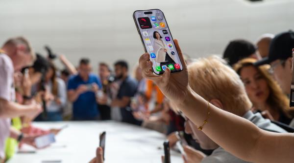 iPhone Air, provocarea Apple pentru Samsung: Mai subțire, mai rezistent, mai accesibil