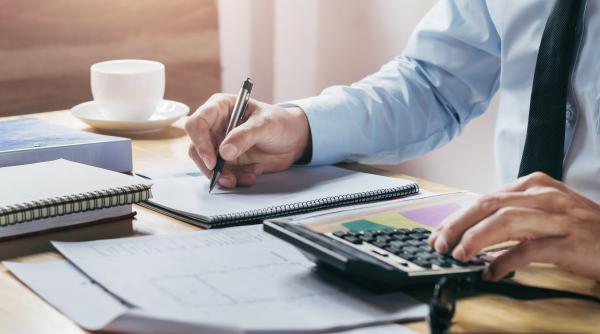 Ministerul Finanțelor reglementează procedura pentru obținerea certificatului fiscal necesar statutului CBAM