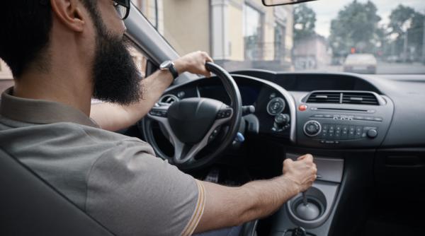 ANAF a descoperit o schemă de evaziune în transportul alternativ: Bani „la negru” și salarii disimulate