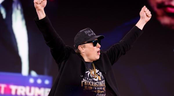 Averea lui Elon Musk a depăşit pragul de 500 miliarde de dolari