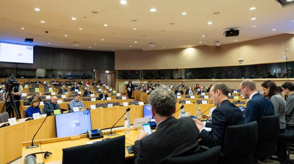 Ministrul Finanţelor merge la ECOFIN. Discuţii  cu oficiali din Bulgaria, Grecia și de la Comisia Europeană