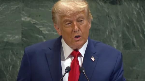 Trump declanșează concedieri masive în guvern