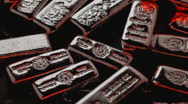 Argintul rupe recordul mondial! Piața londoneză, în haos total