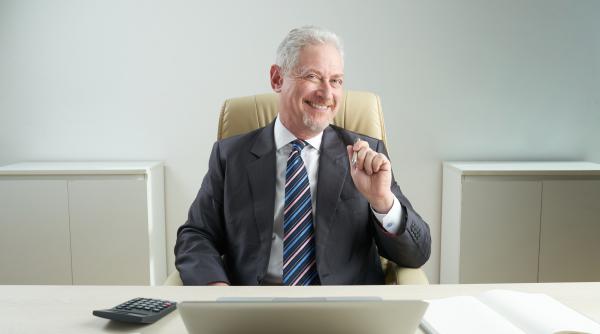 Gata cu interimatele fără sfârşit la conducerea instituţiilor publice. Document din Senat