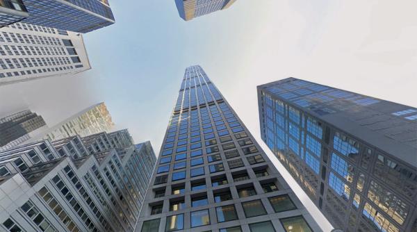 Se crapă un zgârie nori emblematic din New York