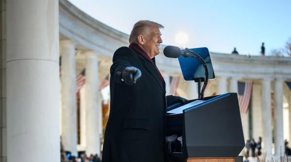 Scandalul Epstein: Trump mută presiunea către Clinton și Summers