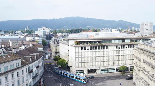 UBS ridică prognoza pentru aur în 2026 la 4.500 dolari uncia