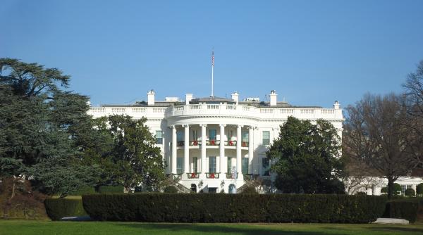 Atac armat lângă Casa Albă: Doi membri ai Gărzii Naționale au fost împușcați