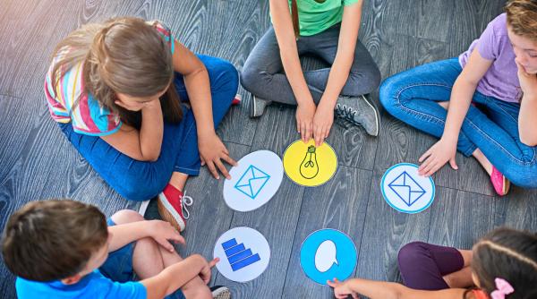 Australia interzice accesul copiilor sub 16 ani la rețelele sociale. Lovitură puternică pentru Big Tech