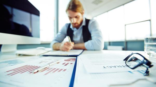 Decembrie fierbinte pentru mediul de afaceri din România