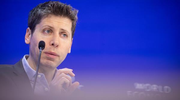 OpenAI declară „cod roșu”: Sam Altman prioritizează îmbunătățirile la ChatGPT