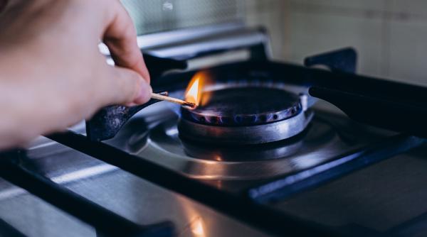 Se scumpesc sau nu gazele anul viitor, după eliminarea plafonării? Răspunsul unui expert