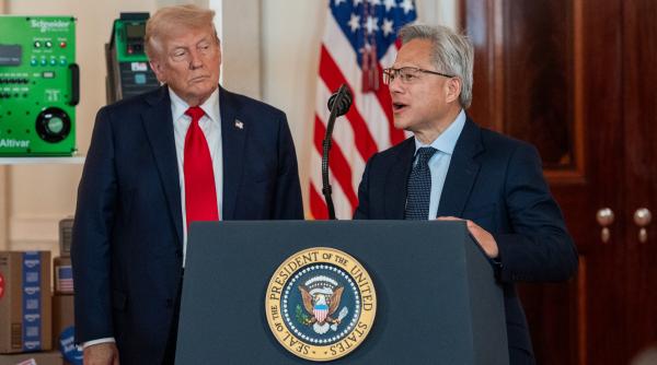 Trump aprobă exportul chipurilor Nvidia H200 către China, în ciuda criticilor din Senat