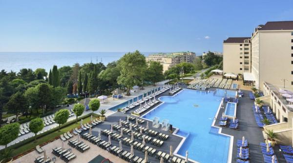 Cu cât s-ar putea scumpi vacanţele în Bulgaria de anul viitor, când ţara vecină trece la euro