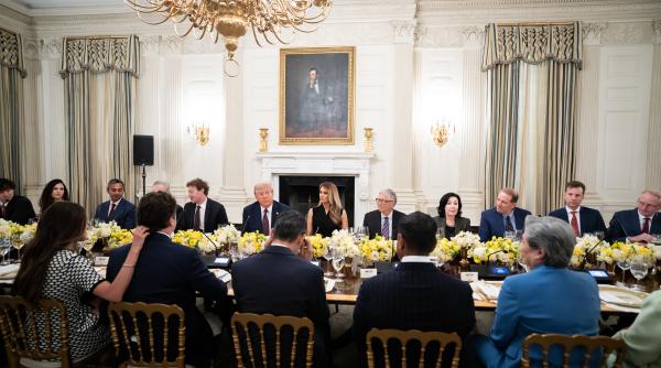 De ce a exportat SUA peste 32 de mii de locuri de muncă