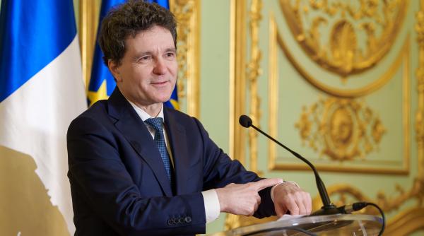 Președintele Nicușor Dan, întârziat la Paris din cauza ninsorilor și poleiului