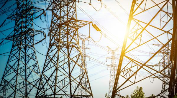 China a suspendat importurile de energie electrică din Rusia