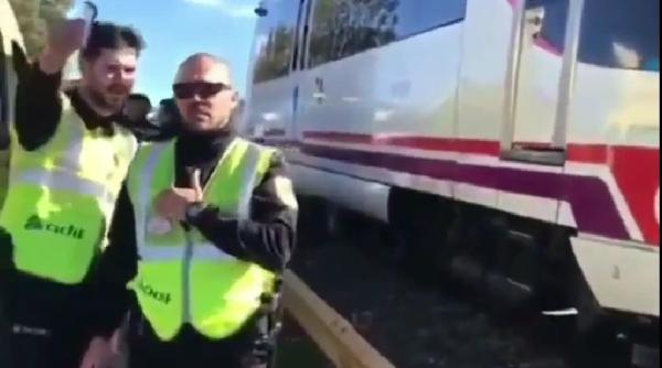 Nou accident feroviar în Spania. Un tren cu navetiști a lovit o macara