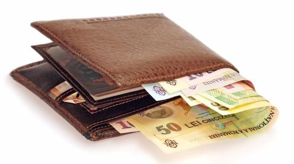 Mii de români scapă de datorii. Cine e vizat