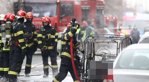 RAR cooperează cu Corpul de Control în cazul mașinii electrice care a luat foc în București