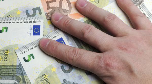 Salariile din Bulgaria au crescut cu 12% în 2025. IT-ul și energia conduc clasamentul veniturilor