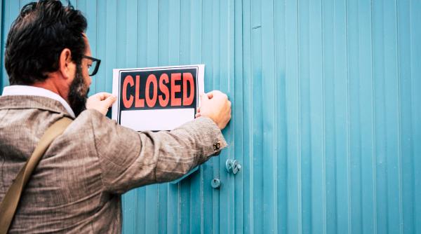 Numărul firmelor dizolvate a explodat cu 47% la început de 2026