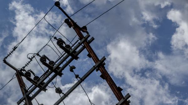 Ce face curentul atât de scump în ultimii ani