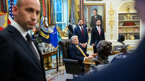 Barilul de petrol scade la 103$ după anunțul lui Trump privind discuțiile cu Teheranul