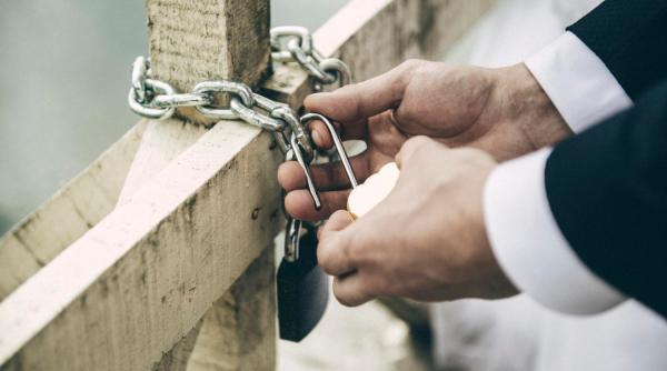 Noile reguli fiscale 2026: firmele fără autorizație riscă să fie scoase din piață