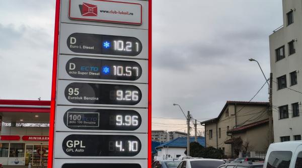 Motorina premium a sărit de 11 lei la unele benzinării