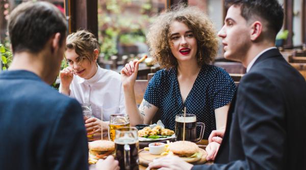 Restaurantele din România schimbă meniul: „localul” devine regulă