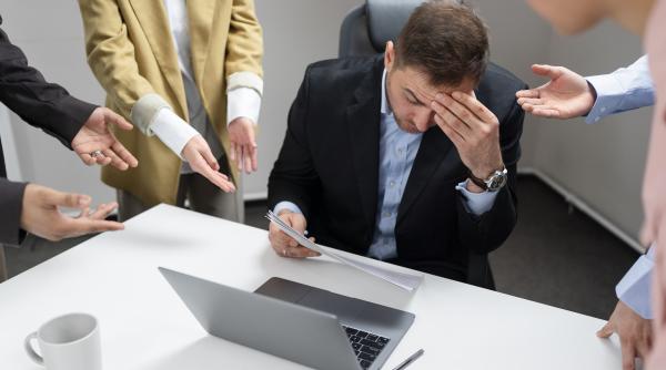 Birocrația și fiscalitatea sufocă mediul de afaceri: Peste 80% dintre antreprenori sunt pesimiști