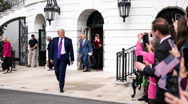 Trump se pregătește să-și remanieze guvernul în plină criză iraniană