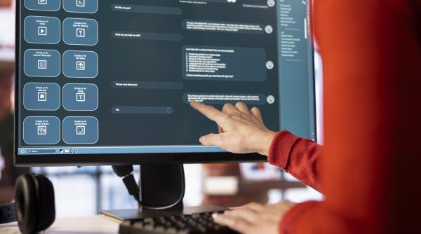 Inteligența artificială nu taie joburi, ci rescrie competențele cerute pe piața muncii