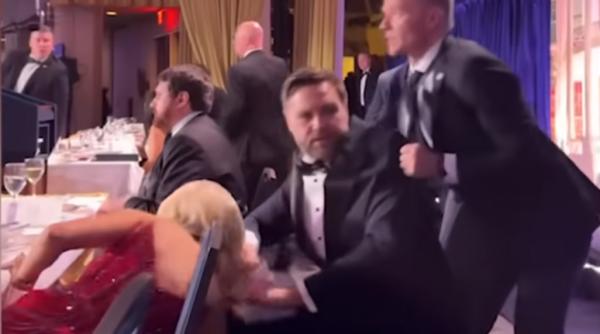 Atac armat. De ce Vance a fost extras înaintea lui Trump?