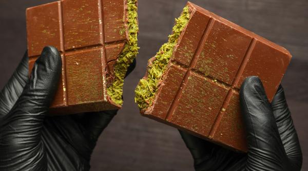 Ciocolata Dubai și războiul din Iran transformă fisticul în noul "aur verde"