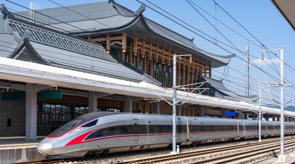 Record istoric în China: 24,8 milioane de pasageri într-o singură zi pe calea ferată