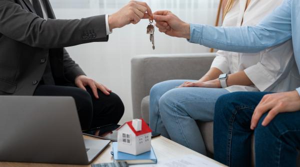 România devine lider regional la viteza de tranzacționare imobiliară