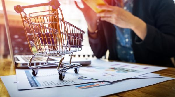 Capcana e-commerce: Cum afectează goana după livrări rapide stabilitatea forței de muncă