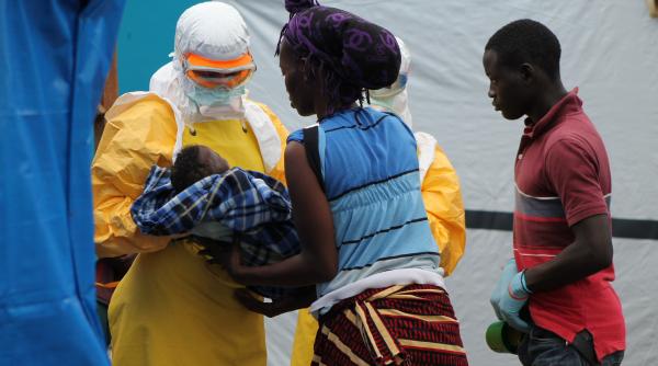 Moderna, Oxford și IAVI dezvoltă vaccinuri pentru epidemia de Ebola din Africa