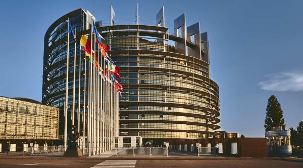 Comisia Europeană: România, printre ţările care au luat măsuri eficiente în vederea corectării deficitului excesiv